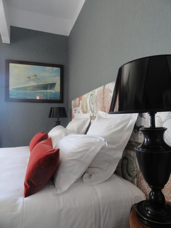 דינאר Hotel Villa Reine Hortense מראה חיצוני תמונה