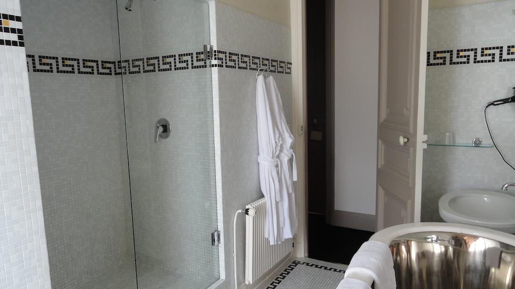 דינאר Hotel Villa Reine Hortense מראה חיצוני תמונה