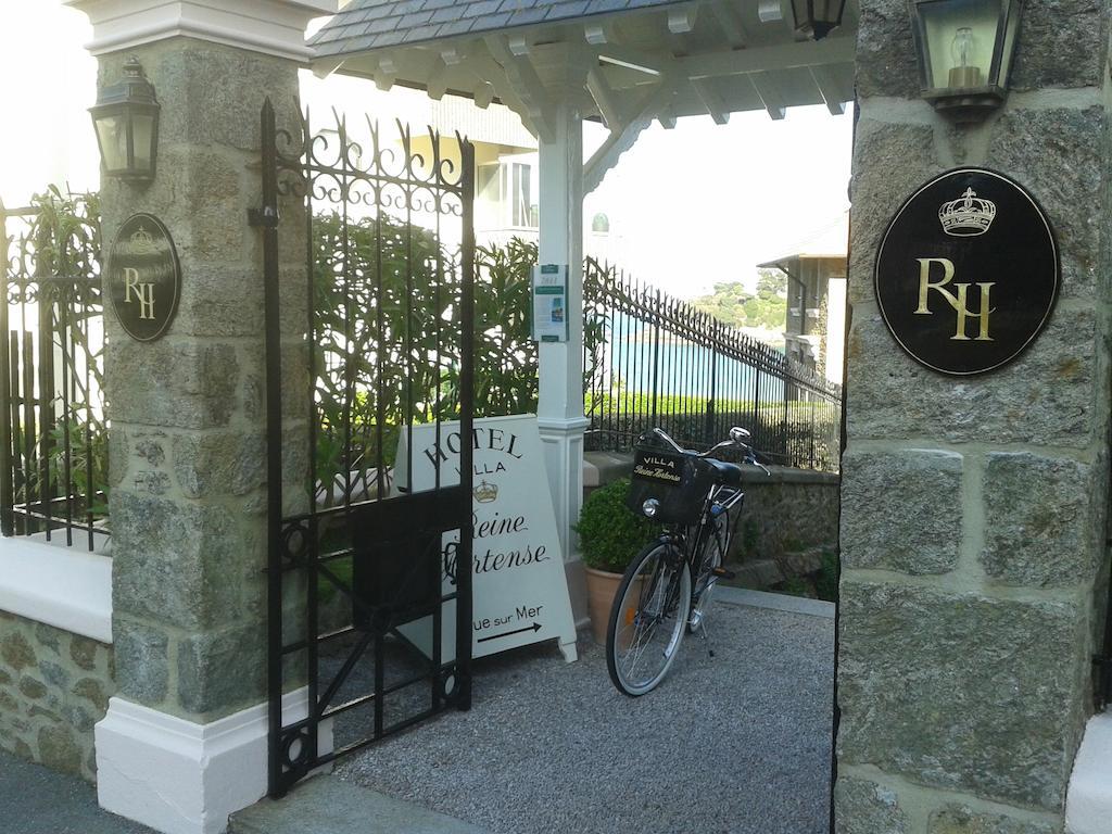 דינאר Hotel Villa Reine Hortense מראה חיצוני תמונה
